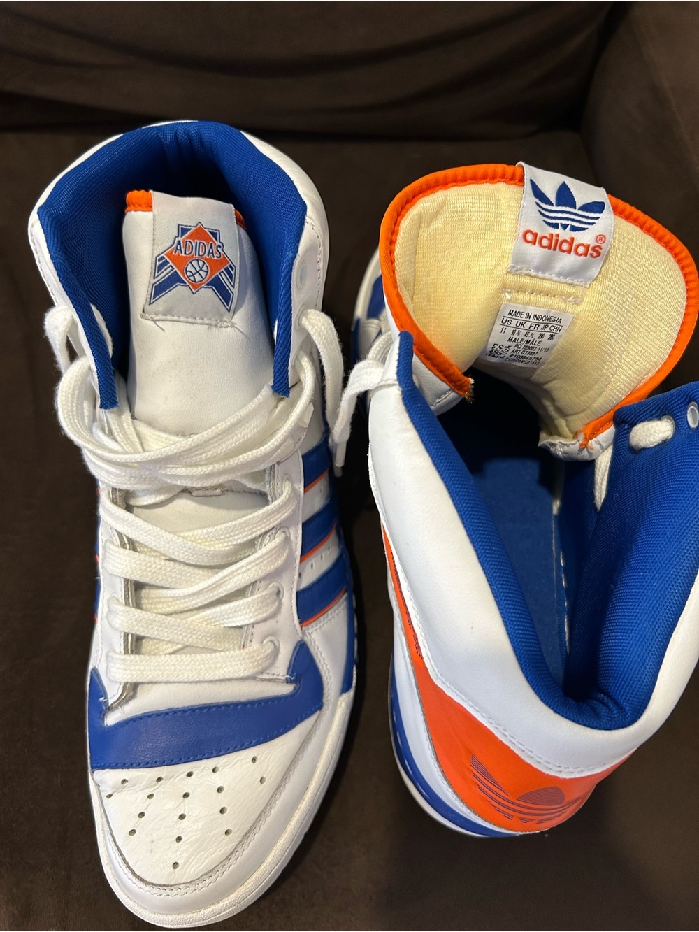 KNICKS colorway, Adidas throwback ‘Ewing’ style sneakers. - Picture 3 of 7